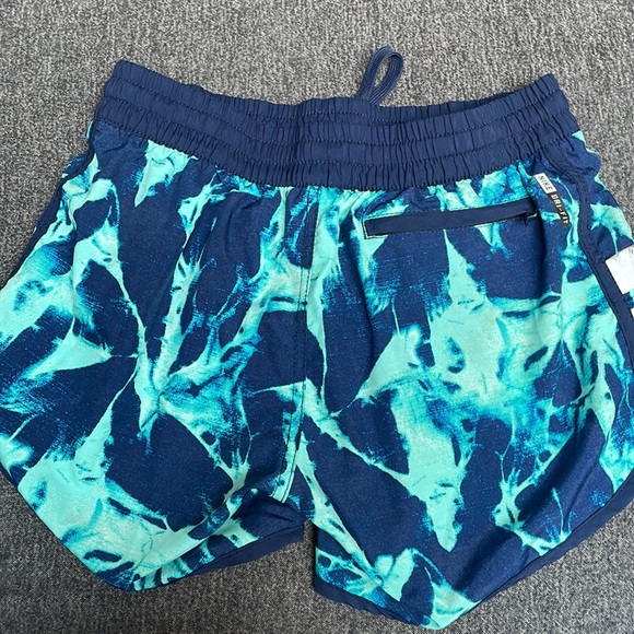 Hurley size S blue and teal shorts. - Picture 4 of 7